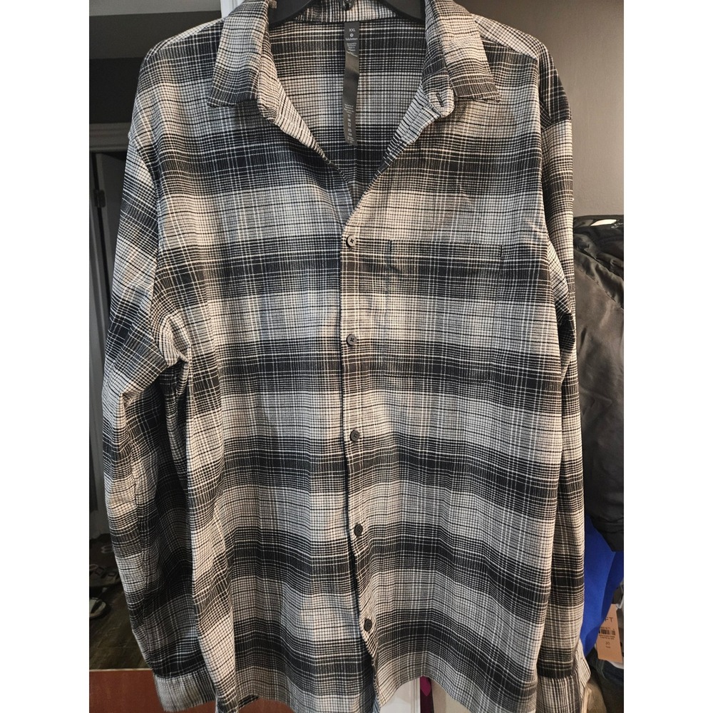 Lululemon Mens XXL Plaid Button Up Long Sleeve Shirt Casual Comfort Black White